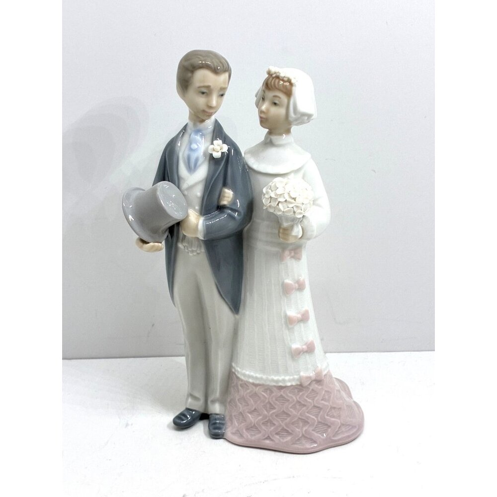 Lladro 4808 Wedding Couple Figurine 8" Bride & Groom With Bouquet Cake Topper